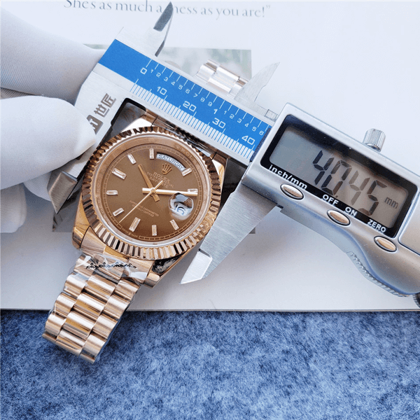 DAY-DATE - m228235-0003