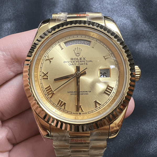 DAY-DATE - m228238-0006