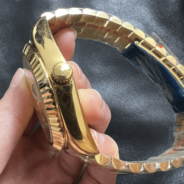 DAY-DATE - m228238-0006