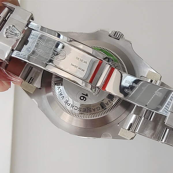 Sea-Dweller Watch - m126600-0002