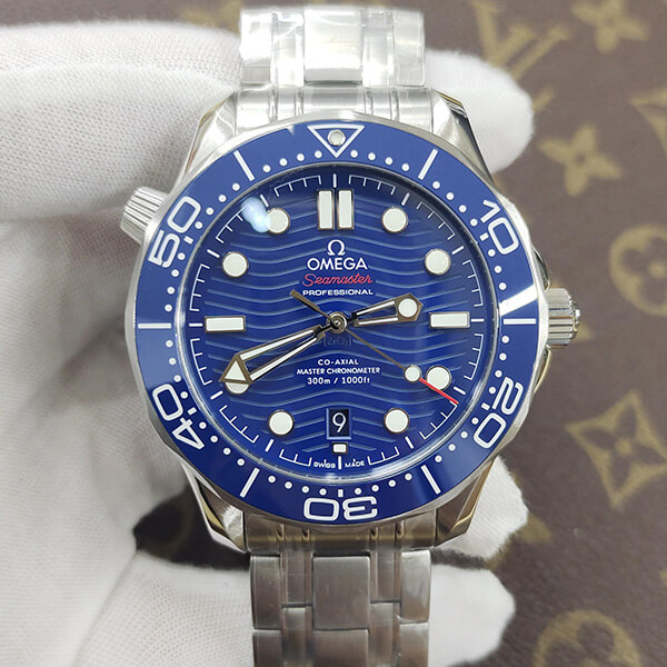 SEAMASTER - 210.30.42.20.03.001