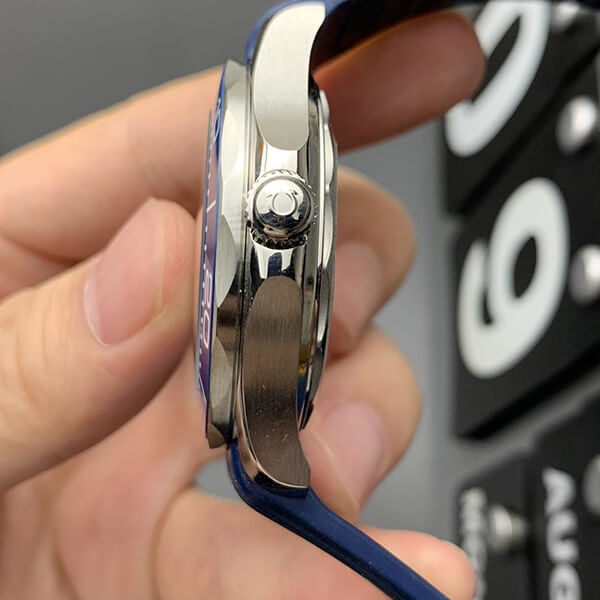 SEAMASTER - DIVER 300M - 210.32.42.20.03.001